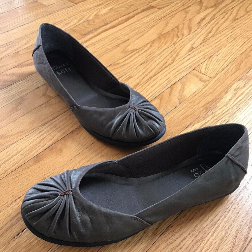 CLARKS SOFT Bronze Leather Ballet Flats Sz 8